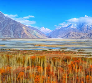 Autumn Tour Hunza Nagar Gilgit Baltistan – Vibrant autumn foliage in Northern Pakistan